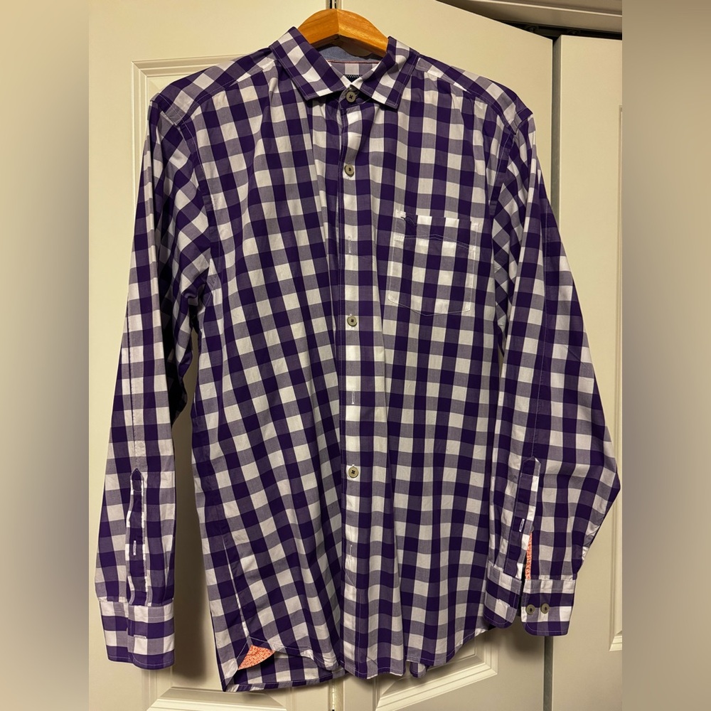 Tommy Bahama lightweight long sleeved shirt